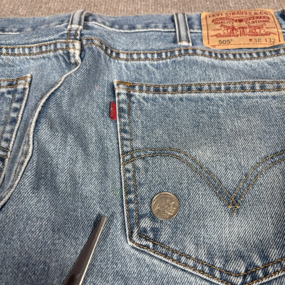 Levis 505 Jeans Mens 38x32‎ Regular Fit Straight Leg Light Wash Blue Denim Y2K